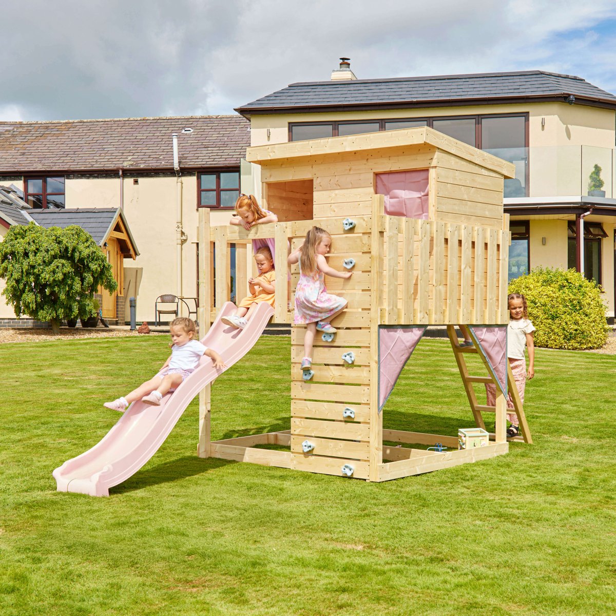 PolarPlay Climbing Platform and Playhouse - Polarstern