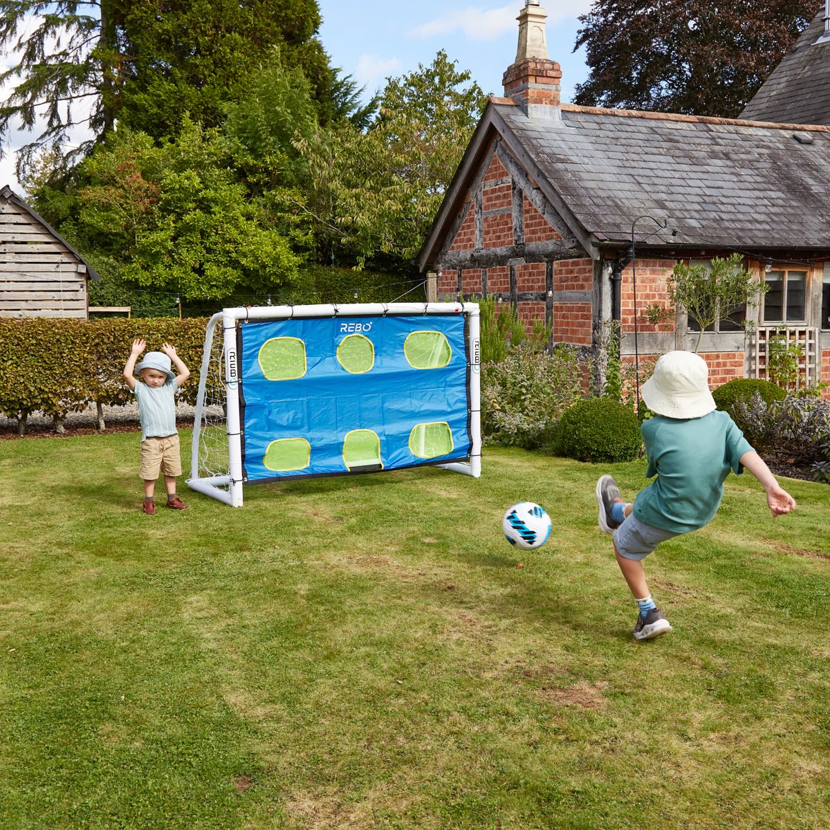 Rebo Portable PVC Football Goal with Training Kit - 6 x 4 FT